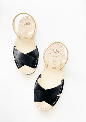 
                
                    Load image into Gallery viewer, CROSSOVER PEEP TOE - BLACK/ROSE GOLD
                
            