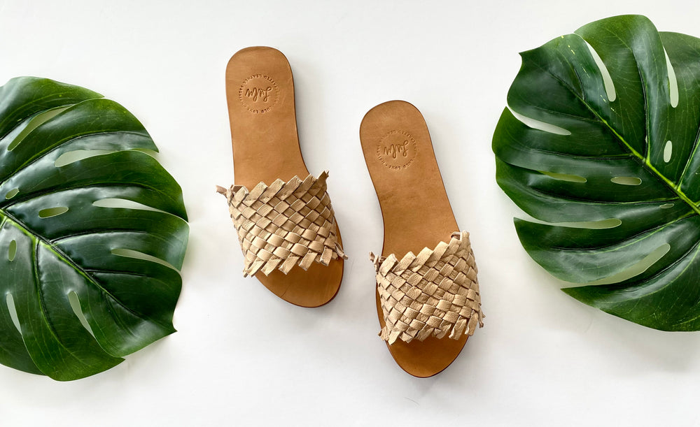 
                
                    Load image into Gallery viewer, SALE LULU LUXE - WOVEN SLIDE NUDE
                
            